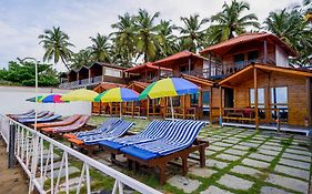 Om Sai Beach Resort